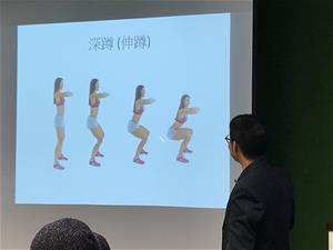 醫師指出深蹲可以鍛鍊核心肌群和下肢肌力