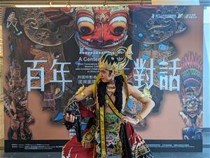 熱愛藝術，長期在臺灣進行皮影戲、人戲，及爪哇舞臺劇的推廣與展演的EKO Widodo老師。