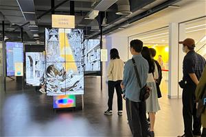 8 參加者體驗「數位共創境」展區