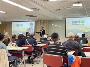 朱為民醫師以老人照護經驗作分享