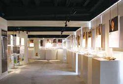臺中作家典藏館透過常態展示，讓參觀者認識臺中作家。