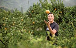 褚士瑩認為,「真心對世界保持好奇」是很重要的。