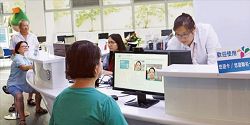 申請使用人臉辨識系統時，需要先行至新北市立圖書館建立人臉資訊檔案。