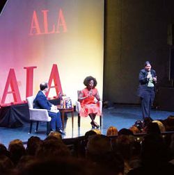 名演員薇拉．戴維斯應邀於ALA 年會進行閉幕演講。