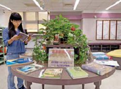 臺北市立圖書館天母分館「歐洲文化櫥窗」配合當月講座主題，規劃館藏特色主題書展。