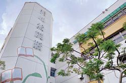 臺北市立圖書館天母分館以建築上的標語「天母愛閱讀」為經營目標。