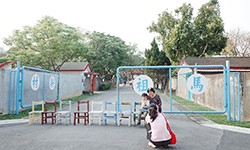 馬祖新村是中壢新興的熱門景點，一到假日都會有絡繹不絕的人潮在園區內拍照、打卡