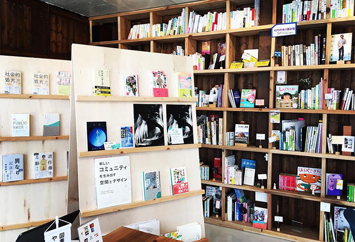 來到DAIKAI文庫，民眾除了可以借書、買書，還能參加「一格書櫃」計畫承租書櫃，成為圖書館的合夥人。