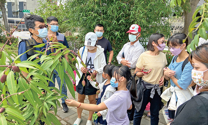 社區大學走讀活動邀請民眾走逛家鄉。