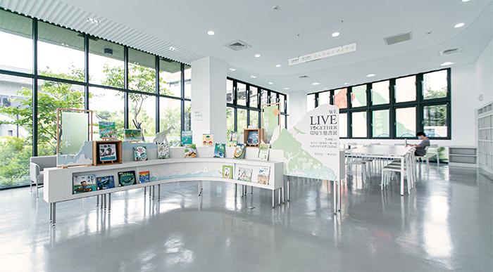「環境生態書展」透過創意，讓民眾了解館內豐富的環境教育資源。