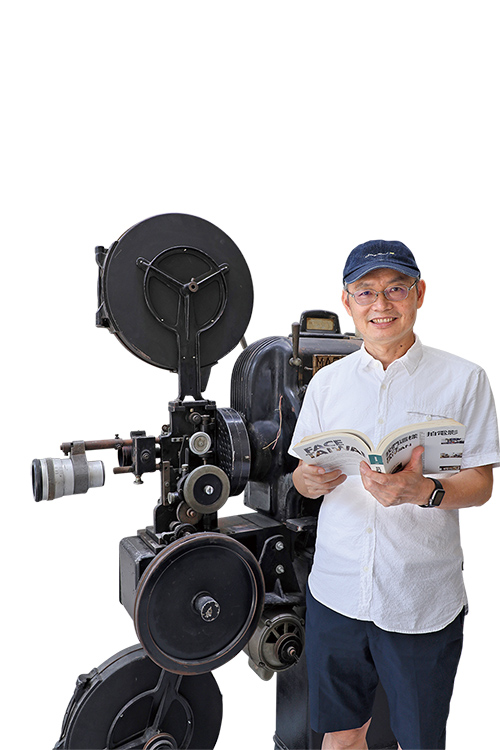 鴻梅文創執行長陳添順希望民眾看電影之餘,也能閱讀相關書籍,延伸感動。