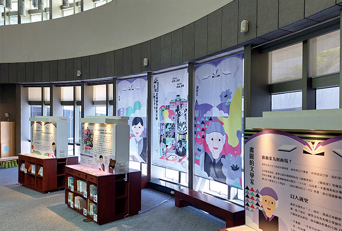 「走進創作現場―作家在數位平台．雲端裡的臺灣文學」主題展展區。
