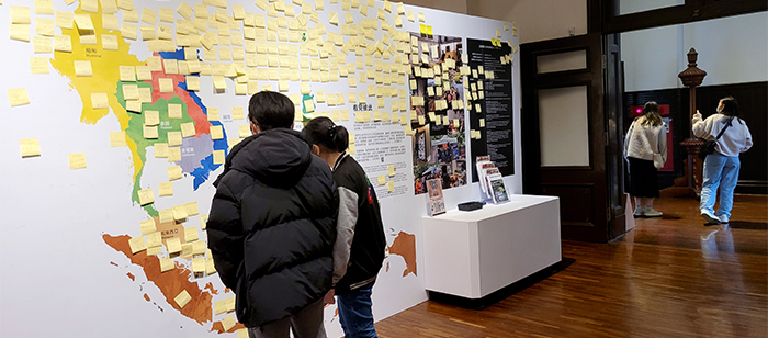 來自各地不同文化的大眾，可以在參展尾聲到第四展區「移動與相遇」留言牆留言紀念。