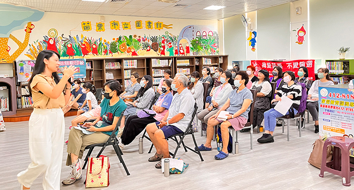 推廣永續不分男女老少，民眾透過講座，理解性別平等、降低刻板印象。