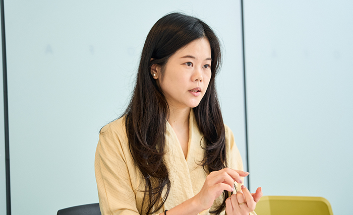 研究典藏組組長洪郁喜表示，立體書在閱讀體驗上更為活潑，空間視角也跟其他繪本不一樣，館藏的立體書涵蓋國內外，相當豐富多元。