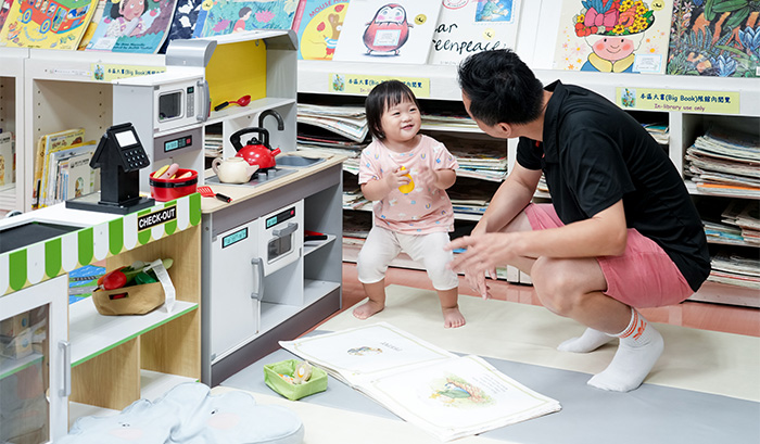 「幼兒五感遊戲．閱讀區」提供玩具讓孩子快樂學習。
