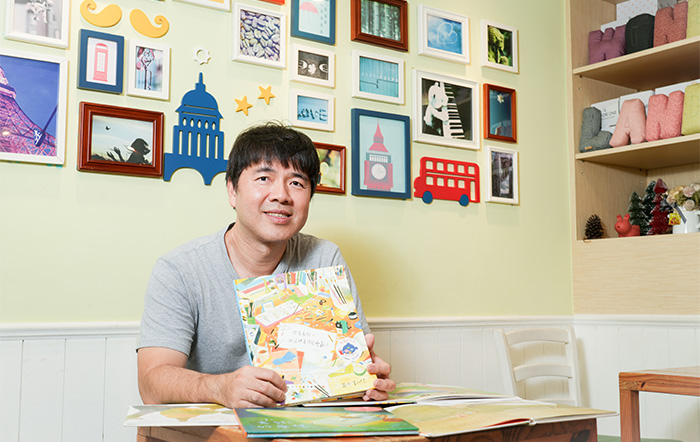 劉旭恭認為，每一本創作都是生活的紀錄。
