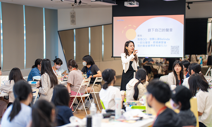 劉慧恩以豐富的主持經驗，帶領同學了解「聲音表情」的重要性