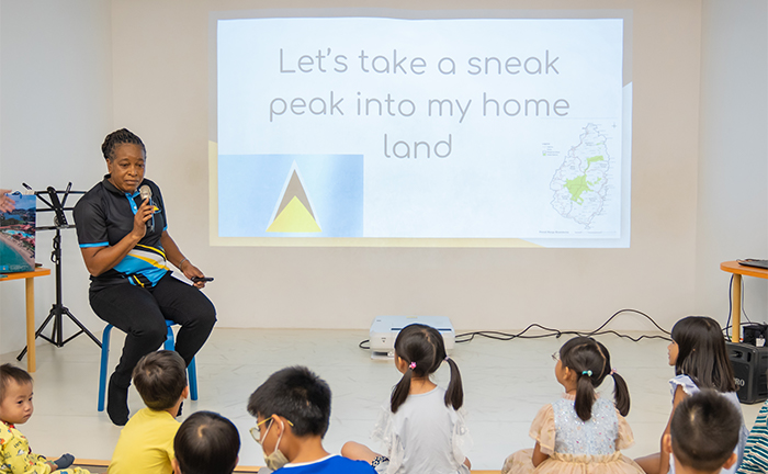 聖露西亞大使夫人Mrs. Brenda Phanis-Lewis介紹聖露西亞的自然環境與運動文化。