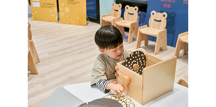 「STEAM任務探索站」讓孩子從「做中學」，在操作與調整中累積思考能力，建立閱讀與學科之間的連結。