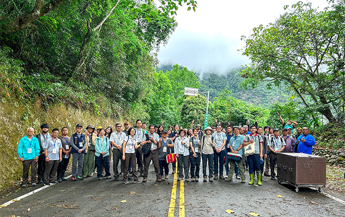 玉山國家公園委託野灣協會辦理黑熊救傷教育訓練，並於南安地區與鄰近機關團體一同實地模擬演練救援工作。