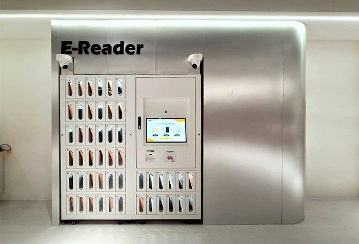 館內提供不同規格的電子書閱讀器，讓讀者有機會找到適合自己的閱讀方式。