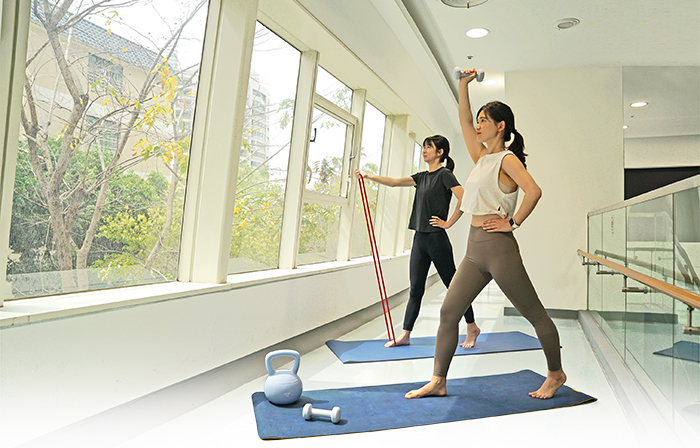 國資圖於各樓層設置多項運動任務，其中足球台是孩童最喜愛的項目之一。