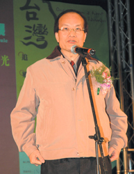 陳其南表示，「新台灣藝文之星」計畫要要提供許多小而美的表演場地。