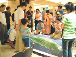 國立新竹教育大學倪進誠副教授以台灣衛星影像展介紹台灣各地地形