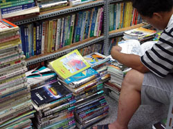 台南老字號舊書店「金萬字」堅持延續過去傳統的經營方式