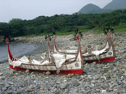 拼板舟是達悟族人捕捉飛魚的傳統工具。