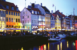 新港(Nyhavn)是哥本哈根的新歡路線。