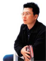 以《第一次親密接觸》一書而紅的網路寫手蔡智恆(紅色文化出版社提供)