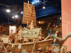 精緻的「宋江陣」木雕，展現出民俗文物的精湛工藝。