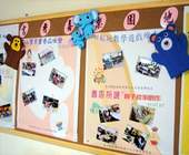 「書香喜樂園地」是館方活動照片的集錦,連裝飾的布偶都是研習班的作品。