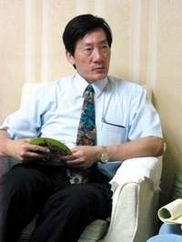 楊館長暢談參與ALA年會心得。(林瑜庭攝)