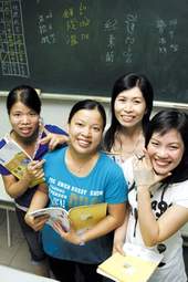 有同鄉的姊妹一起互相陪伴、學習，也可以一解鄉愁。