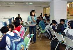 樹林國小資料庫研習，從小學習圖書資訊利用。