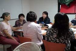 台北市家長協會的愛家讀書會聚會。(林美江提供)