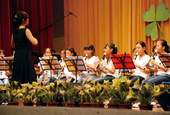 信義國小的直笛演奏已成為連繫師生共同記憶的傳統。