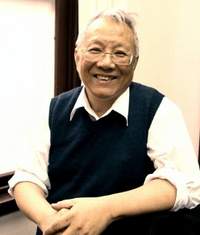 行政院政務委員曾志朗。