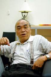 以圖書館為家天天報到的蘇錫珍老師。