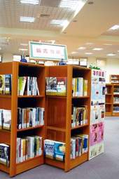 每年編列250萬元購買新書典藏。
