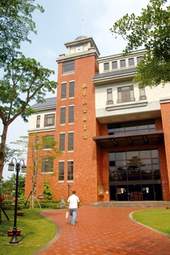 欣榮圖書館開館四年,為家鄉寫下歷史。