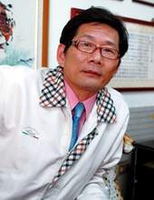 推動環境教育的忠孝國小校長陳國禎。