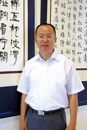 湖西鄉立中正圖書館館長洪瑞男。