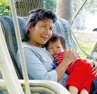 搖椅與涼風很休閒的閱讀環境。