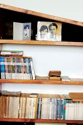 吳晟書房有著人生的回憶。