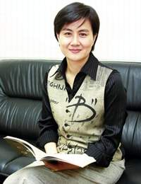 台北縣立圖書館館長于玟(耿詩婷攝)。