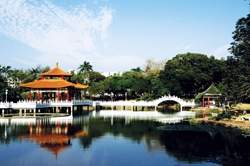 台南公園的「燕潭」是鎮園之寶。